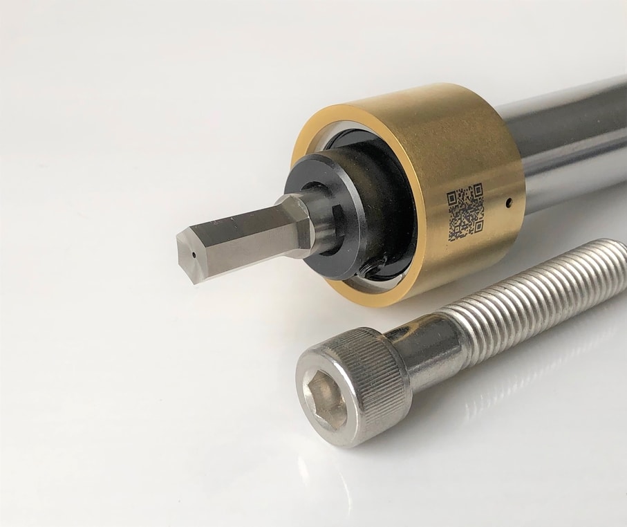 Rotary broaching tool with hex shaped tool